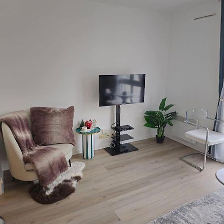 Apartament Studio Charmant Et Cosy Rueil-Malmaison Zewnętrze zdjęcie